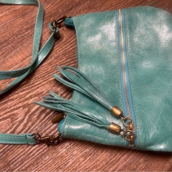 Borse in Pelle small Aqua Shoulder Bag never worn cracked bright waxed leather - Picture 5 of 16